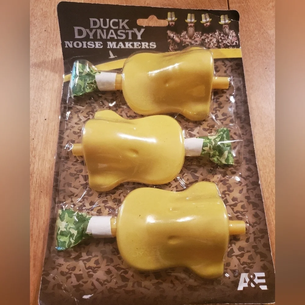 DUCK DYNASTY NOISE MAKERS DUCK CALLS PARTY FAVORS NEW YEARS DECOR